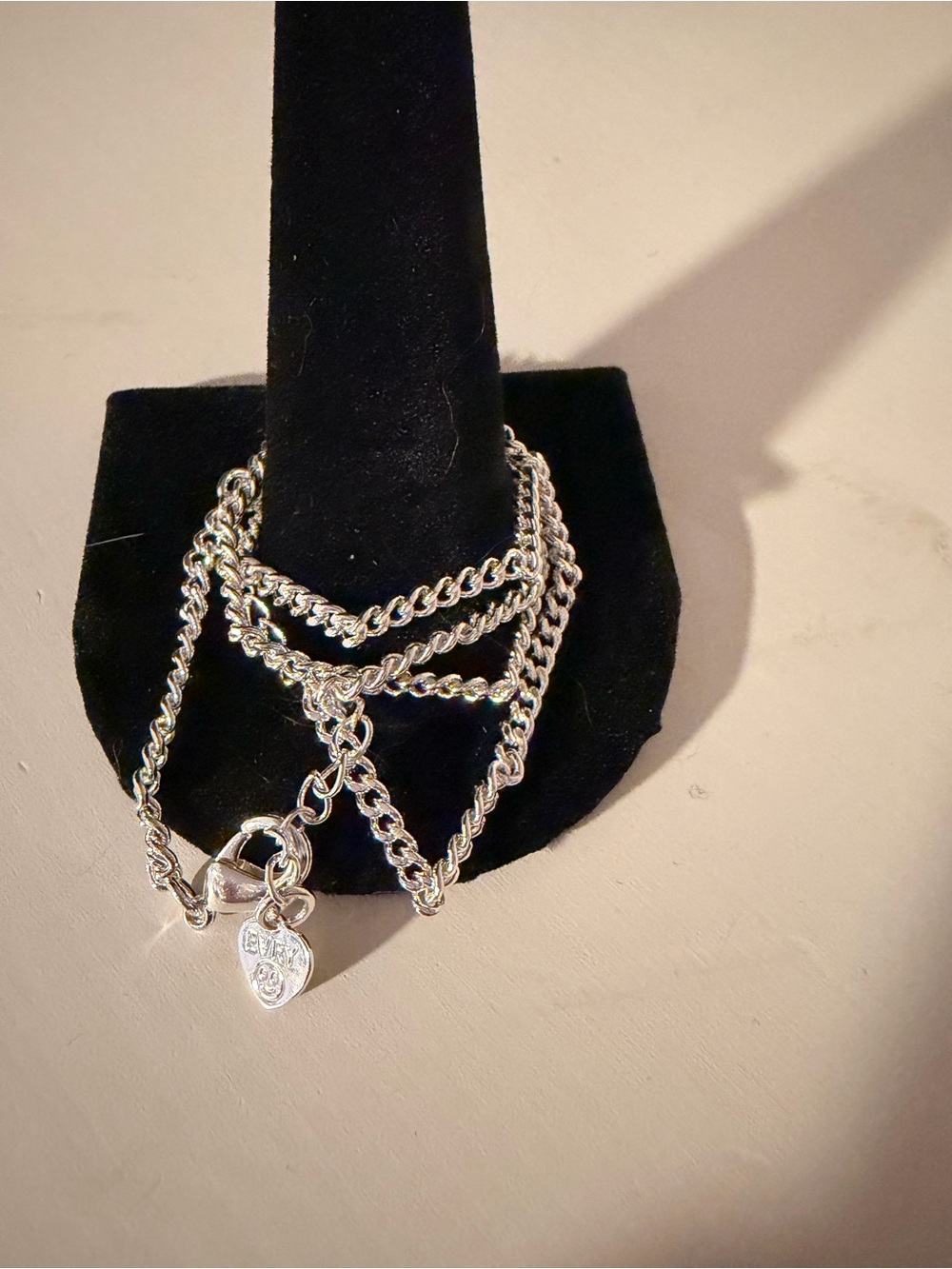 Thin chain necklace